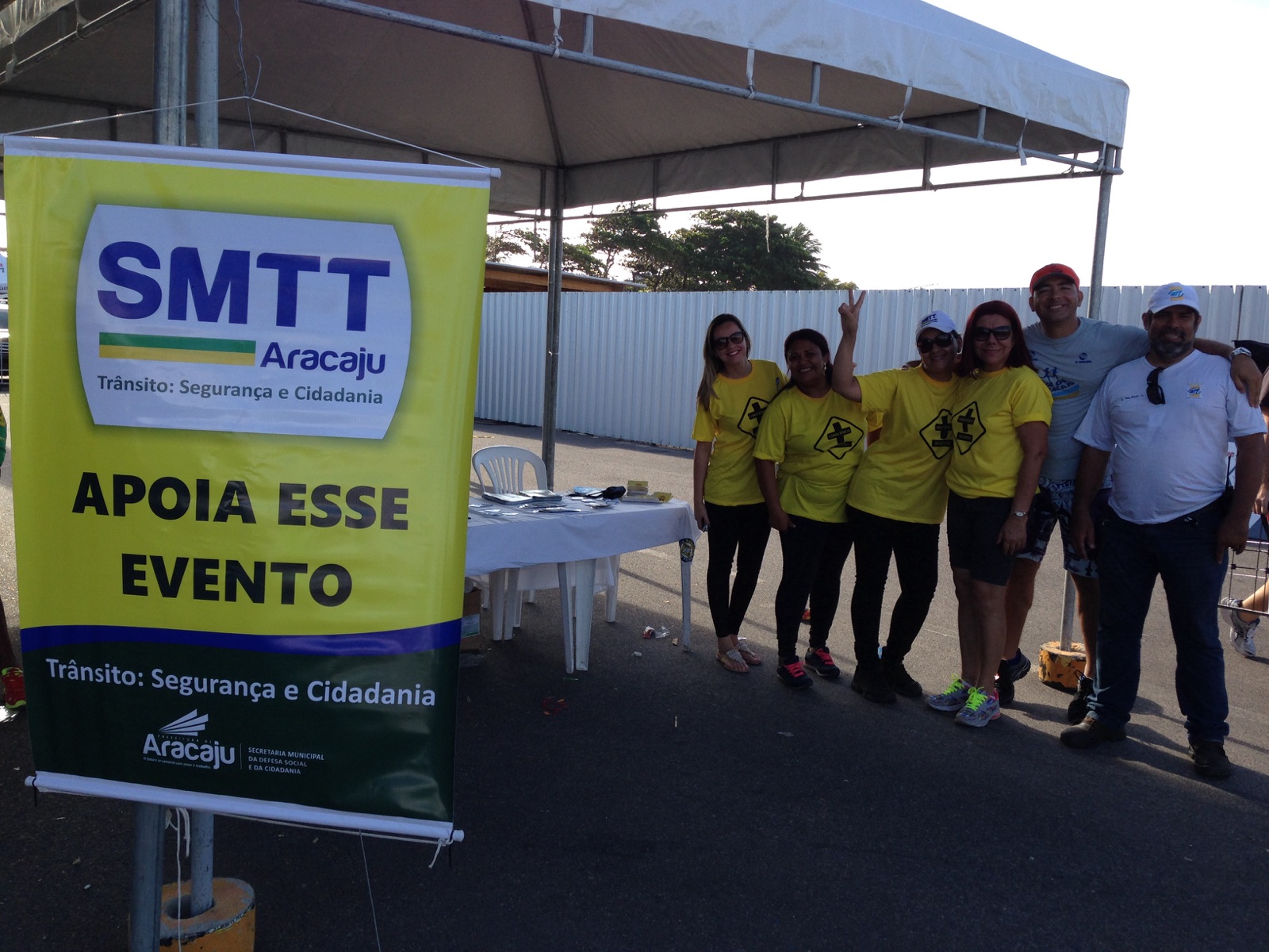 SMTT promove educação para o trânsito durante corrida Volta de Aracaju - SMTT Aracaju